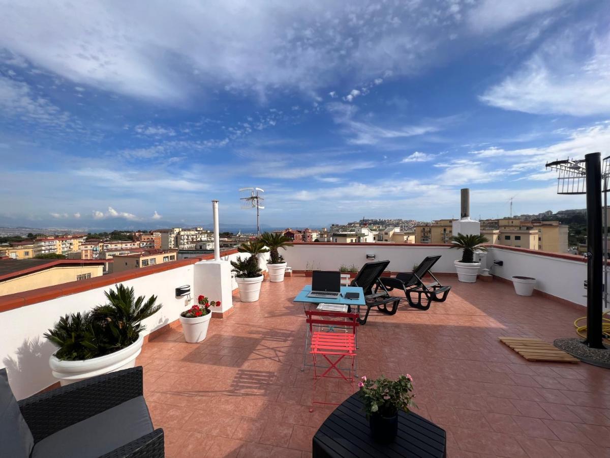Appartement Terrazza Lieti à Naples Extérieur photo